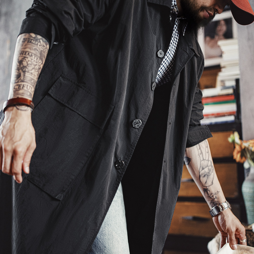 American black Balmain collar long commuting trench coat