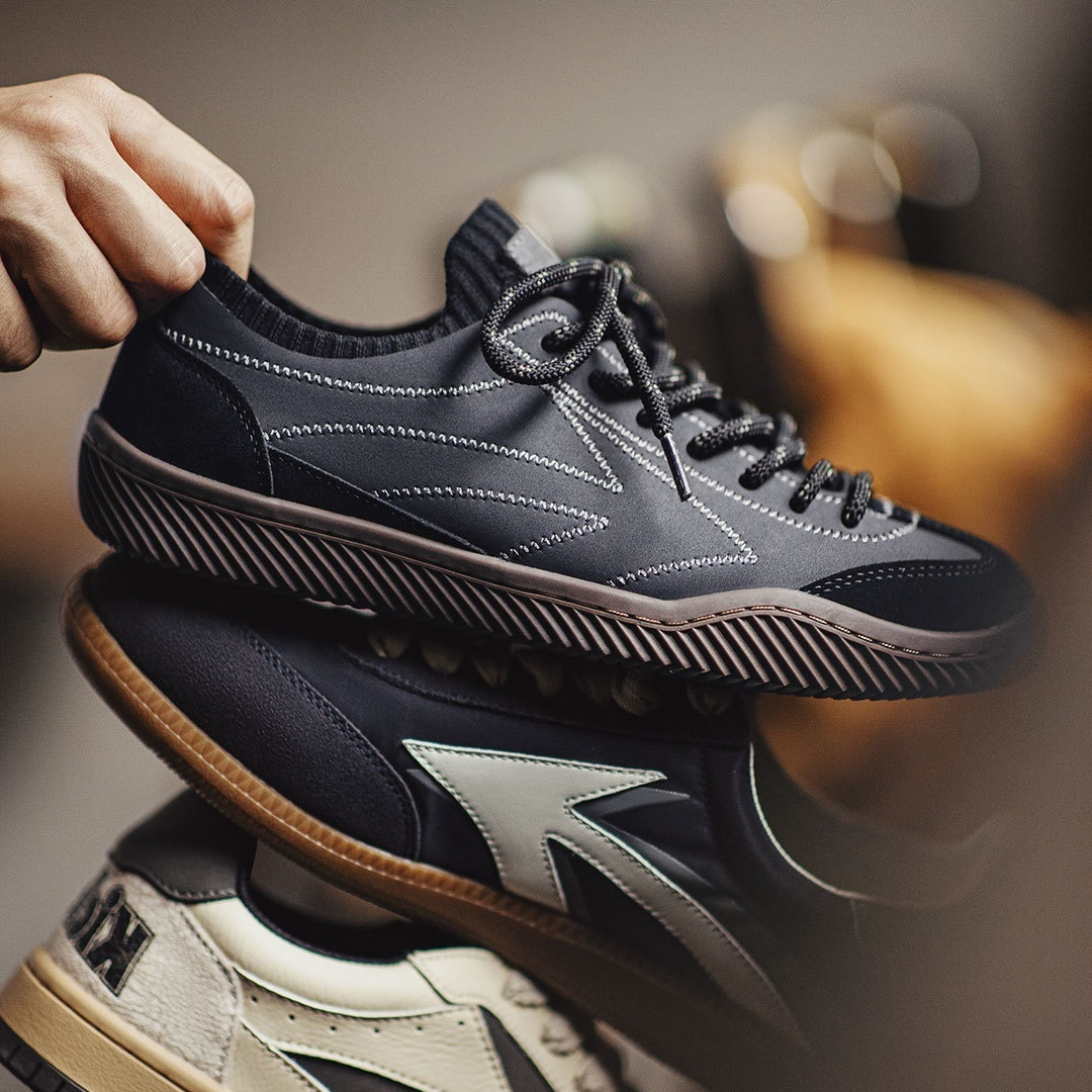 Men's summer lightweight soft soled retro sports and leisure board shoes
