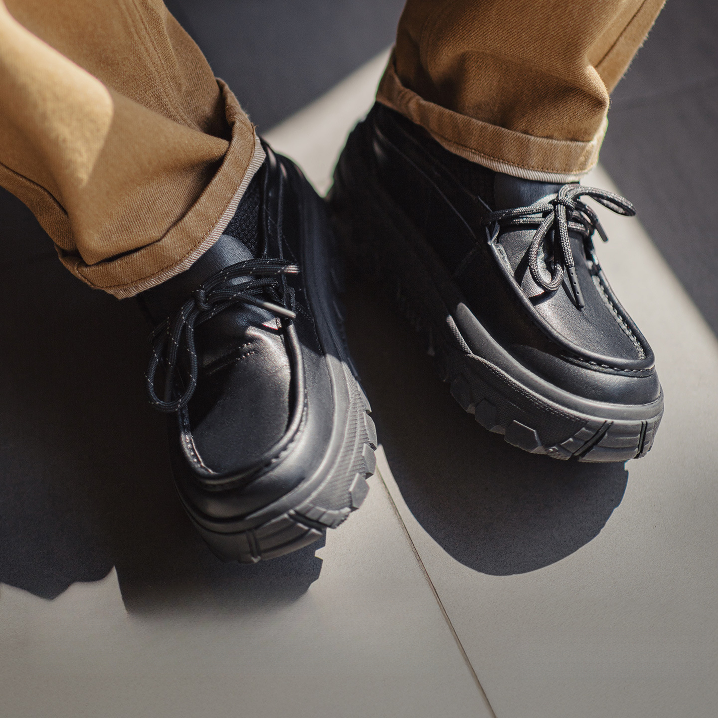 Winter New Men'S Thick Soled Black Commuting British Style Soft Soled Square Toe Casual Leather Shoes