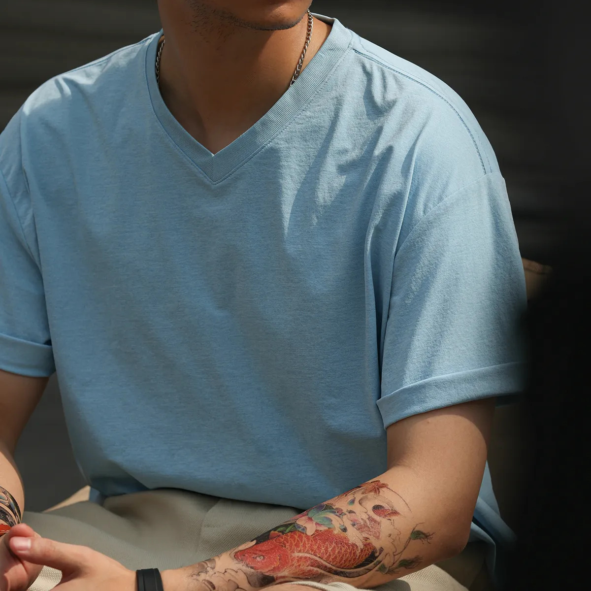 Summer outdoor men's V-neck 160g lightweight quick drying base shirt