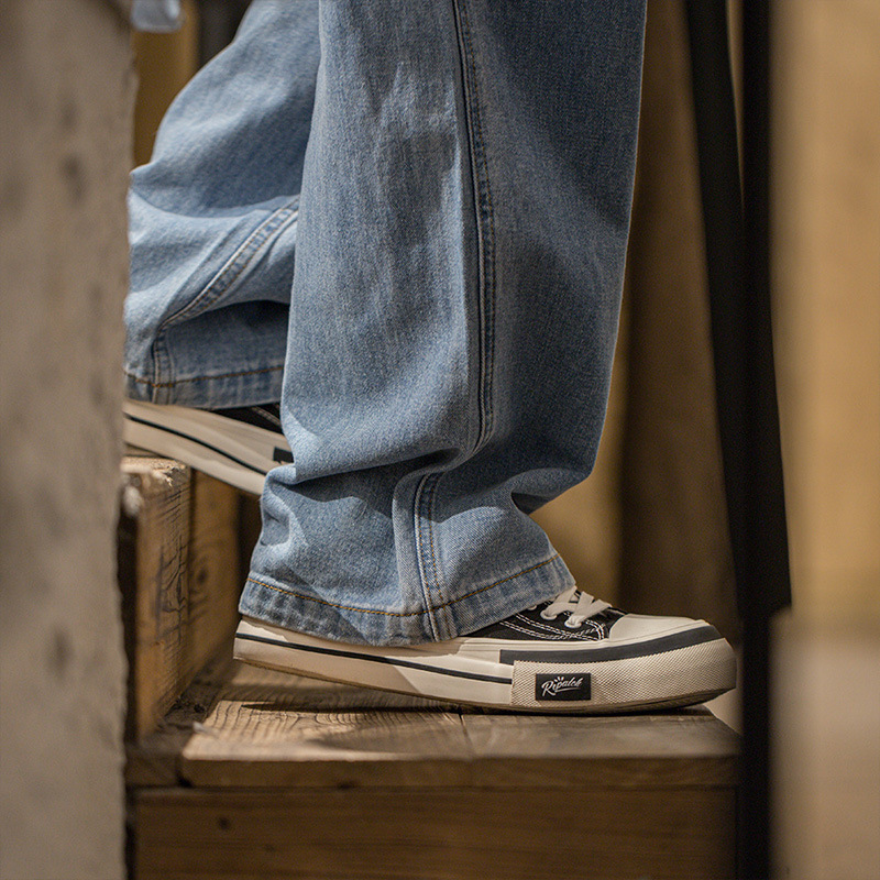 Maden Thick soled canvas shoes are versatile and retro trendy, with a raised low cut board shoe