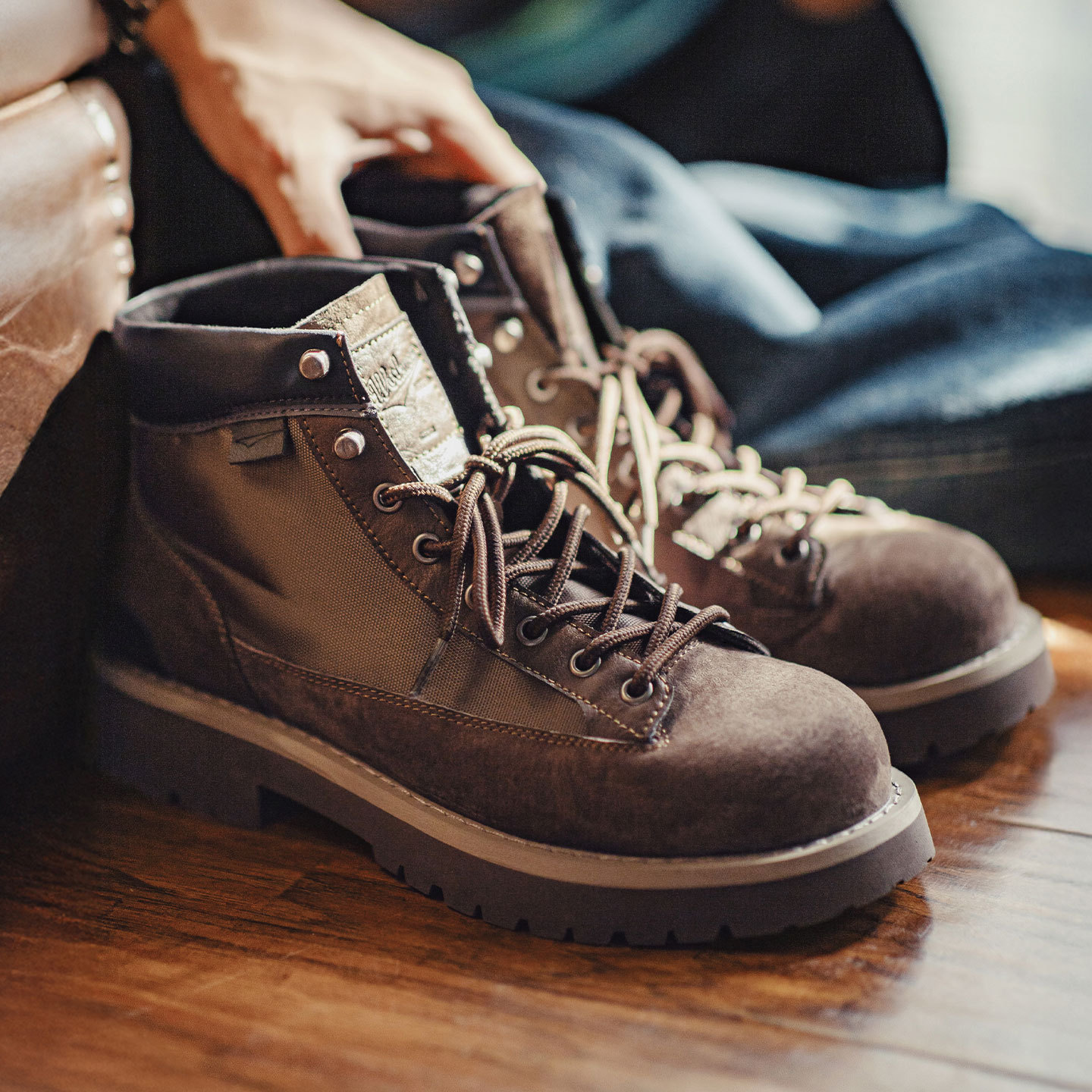 Men'S Autumn And Winter American Retro Mid Top Leather Thick Soled Martin Boots