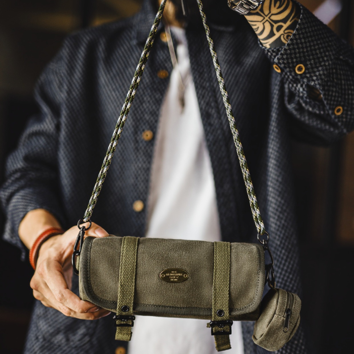 American retro canvas commuting diagonal cross bag