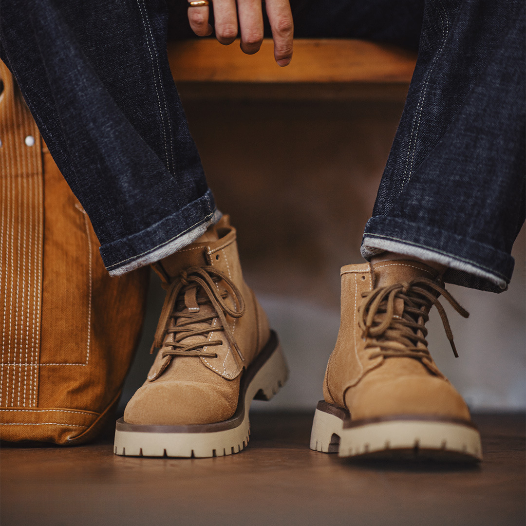 2025 New Men's Mid Top Thick Bottom American Retro Casual Martin Boots