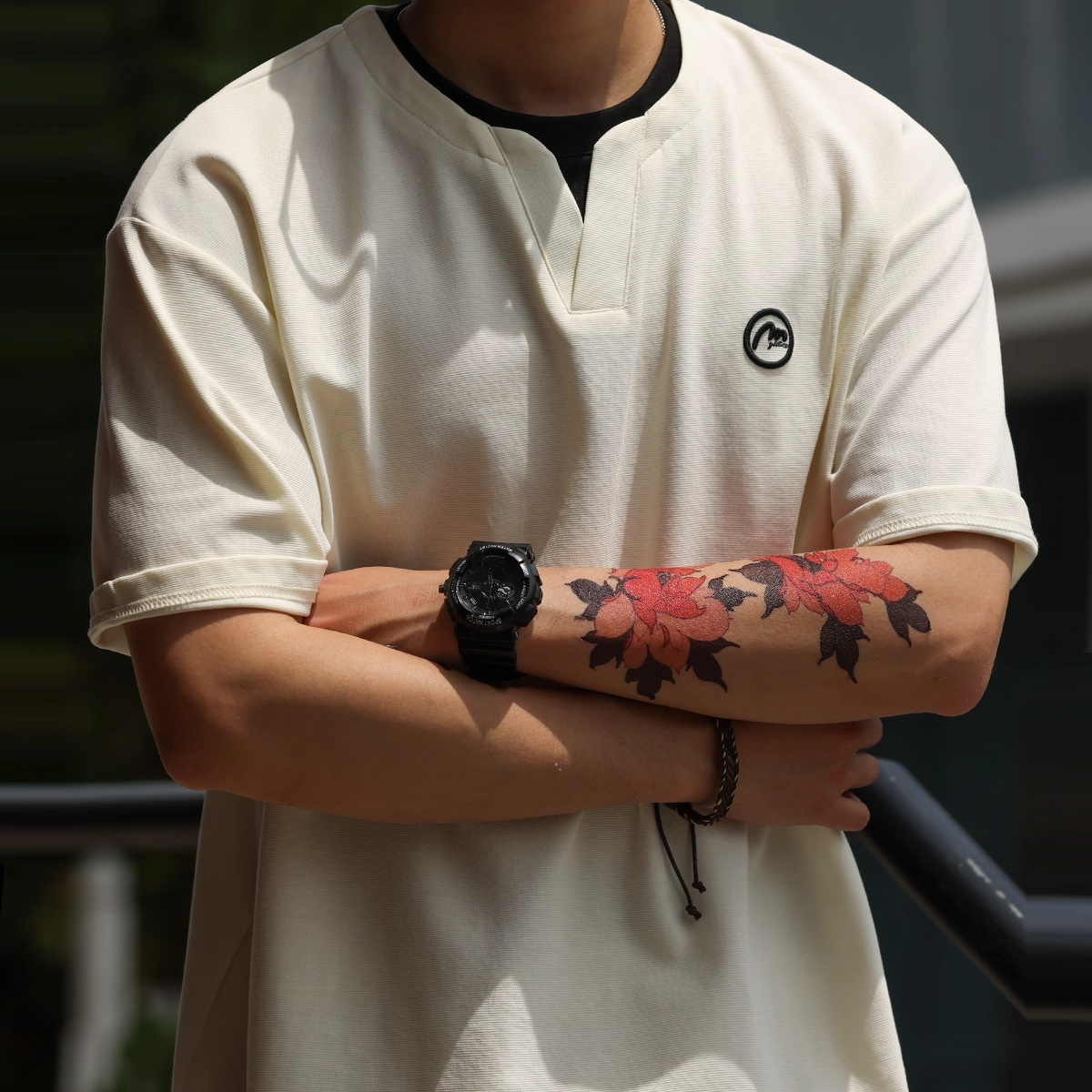 American style fake two V-neck design men's 220g casual embroidered T-shirt