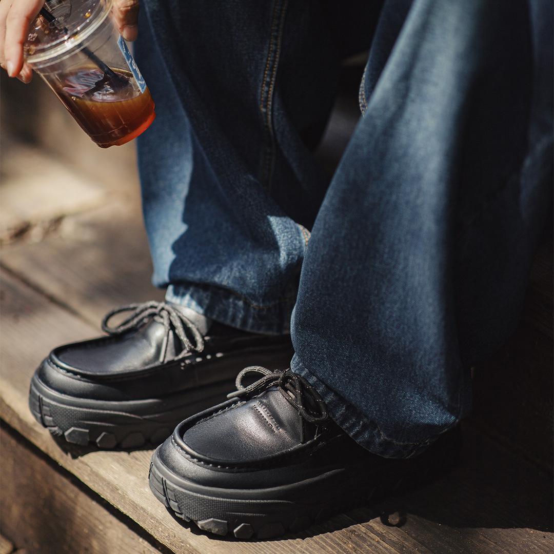 Winter New Men'S Thick Soled Black Commuting British Style Soft Soled Square Toe Casual Leather Shoes