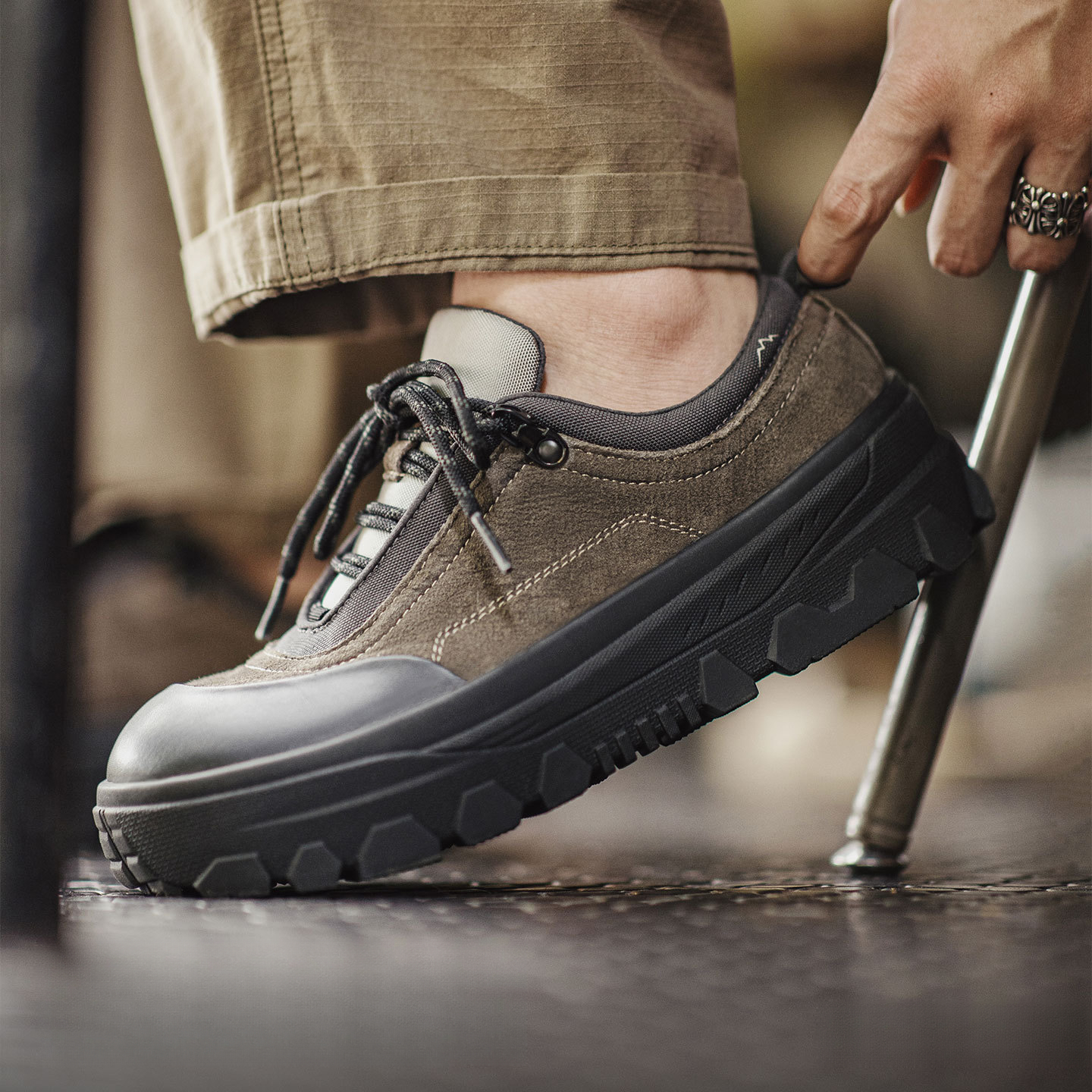 Retro Mountain Style New Men'S Thick Soled Height Increasing Sports And Leisure Shoes