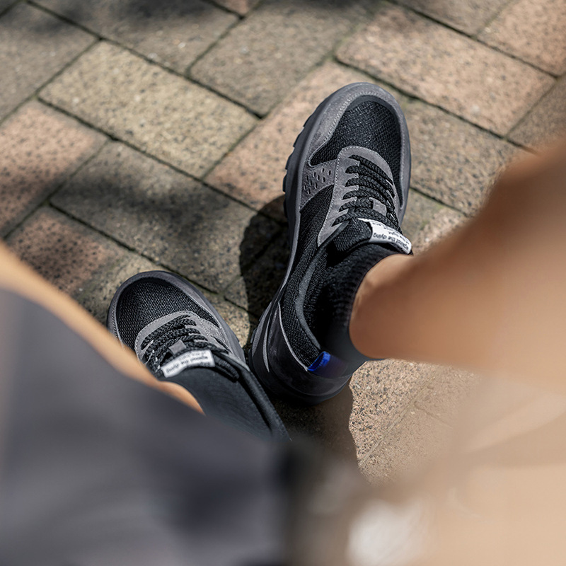 Retro men's summer breathable thick soled commuting mesh sports and leisure shoes