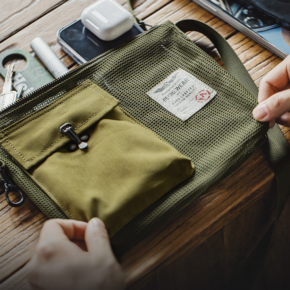 Mountain outdoor lightweight messenger crossbody bag