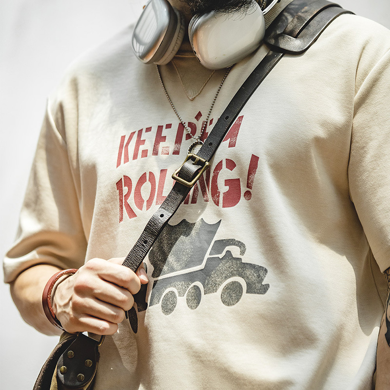 Maden Retro Graffiti Letter Printed Short sleeved T-shirt Blended Round Neck Apricot Pee