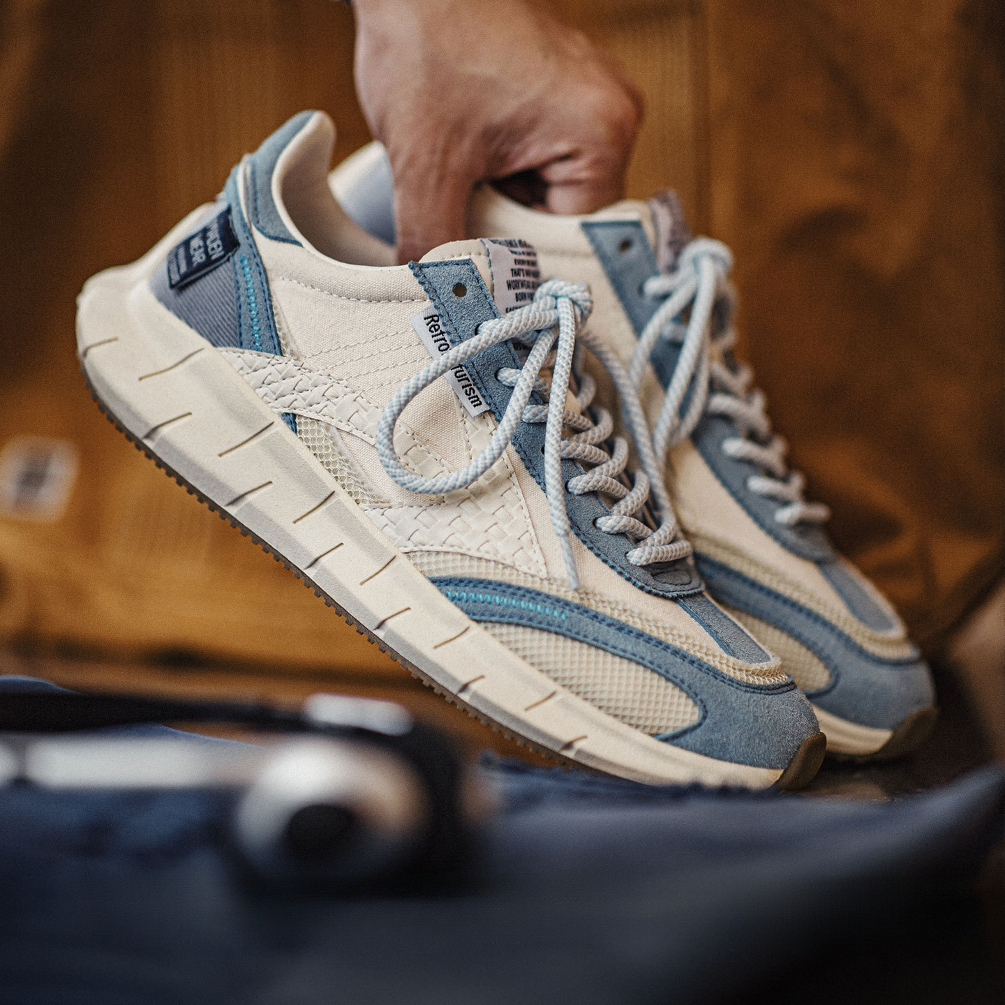 Summer retro men's thin breathable mesh sports and leisure shoes