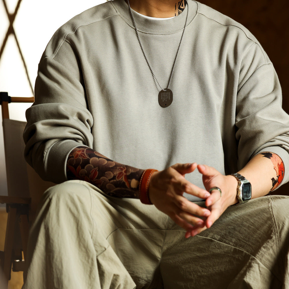 Washed Alman hoodie for men, 390g, worn as an outerwear with round neck ribbed patchwork base coat