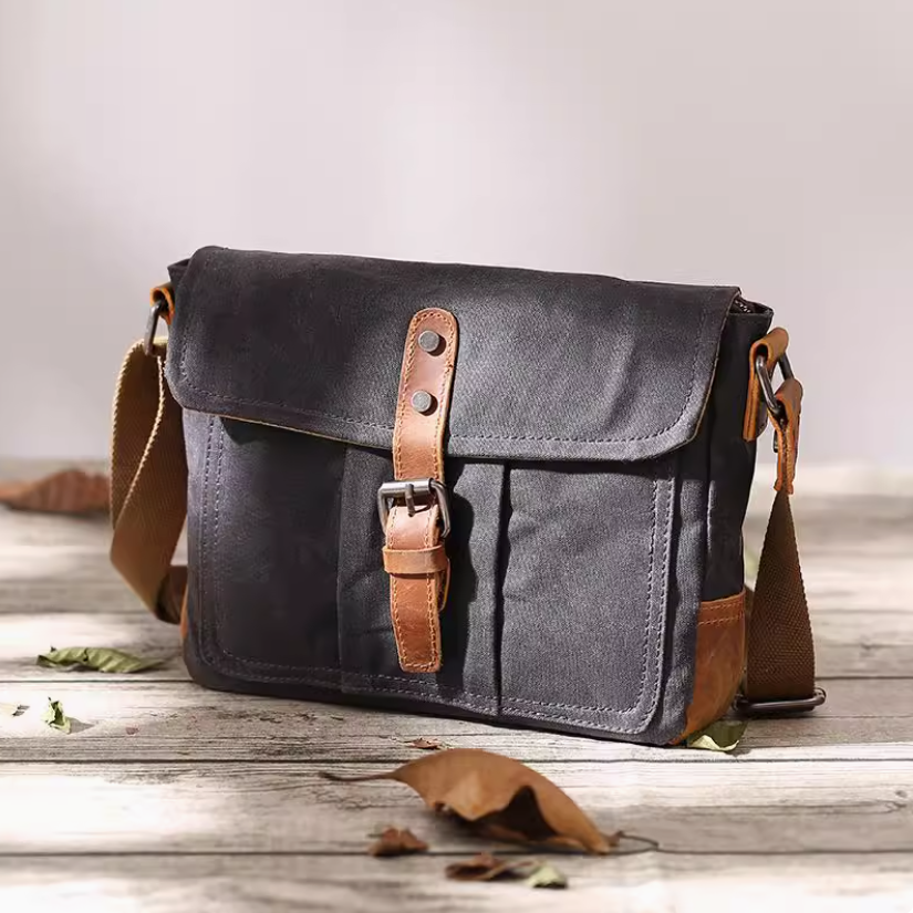 American retro style men's casual waterproof canvas crossbody bag