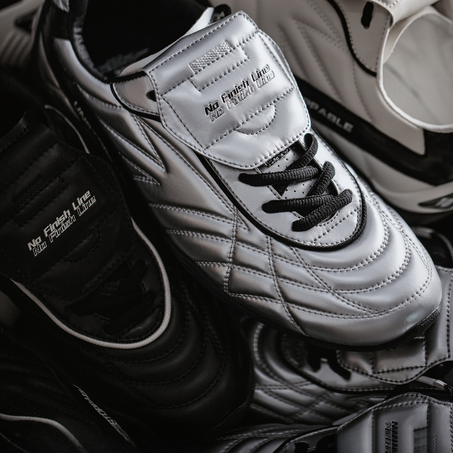 2025 New Lightweight Soft Bottom Sports and Leisure Thin Bottom Trendy Shoes