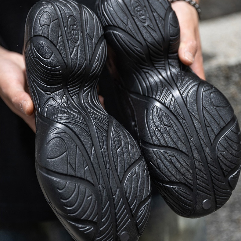 Summer new men's outdoor breathable hole sandals