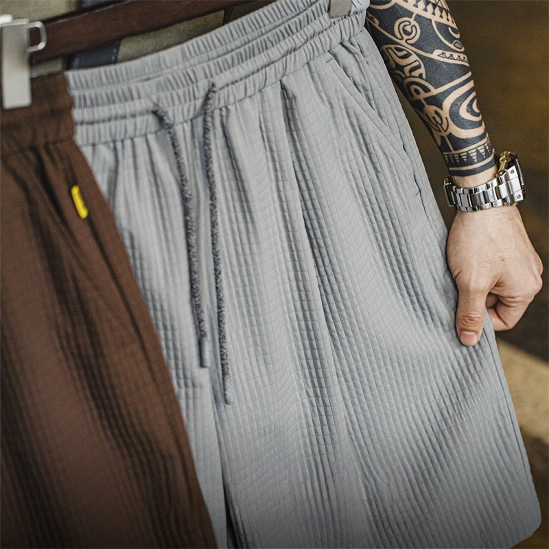 Maden casual three-dimensional small checkered silhouette shorts with a textured anti wrinkle straight leg quarterback pants