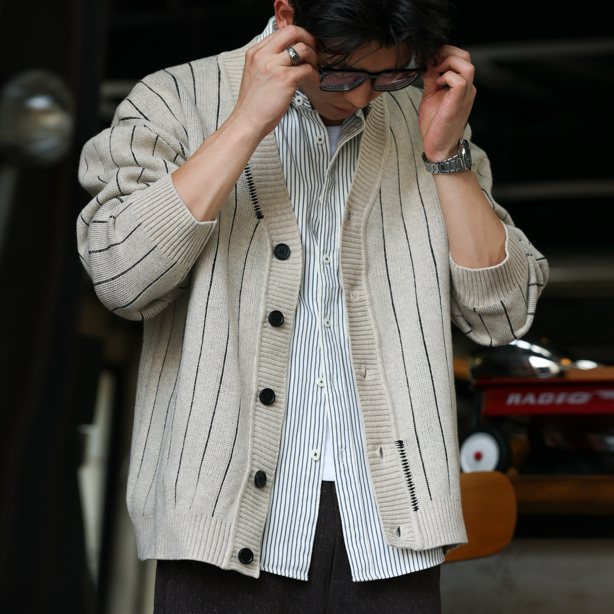 American Retro College Style Striped Men'S Casual Lazy Style V-Neck Sweater