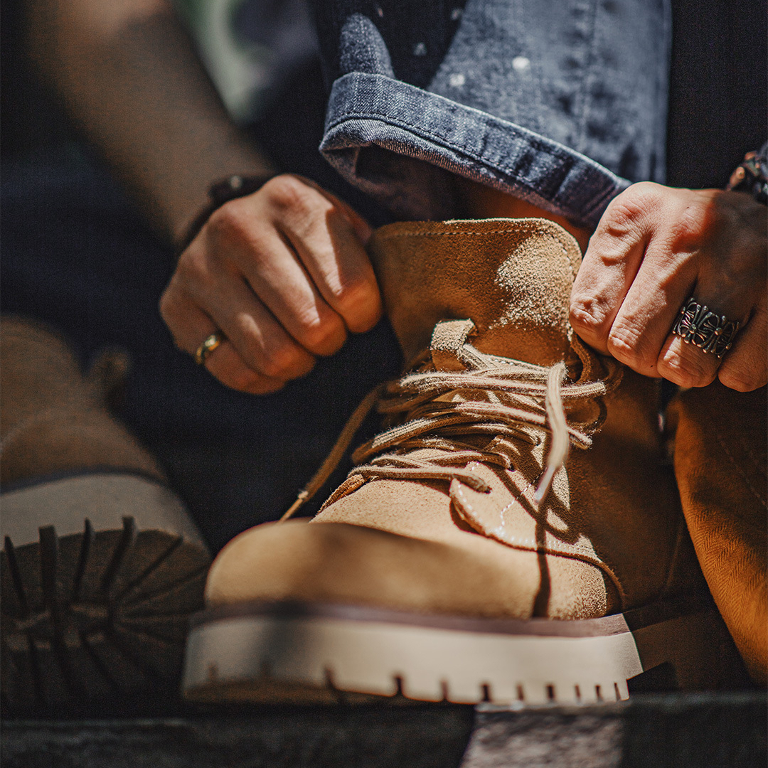 2025 New Men's Mid Top Thick Bottom American Retro Casual Martin Boots