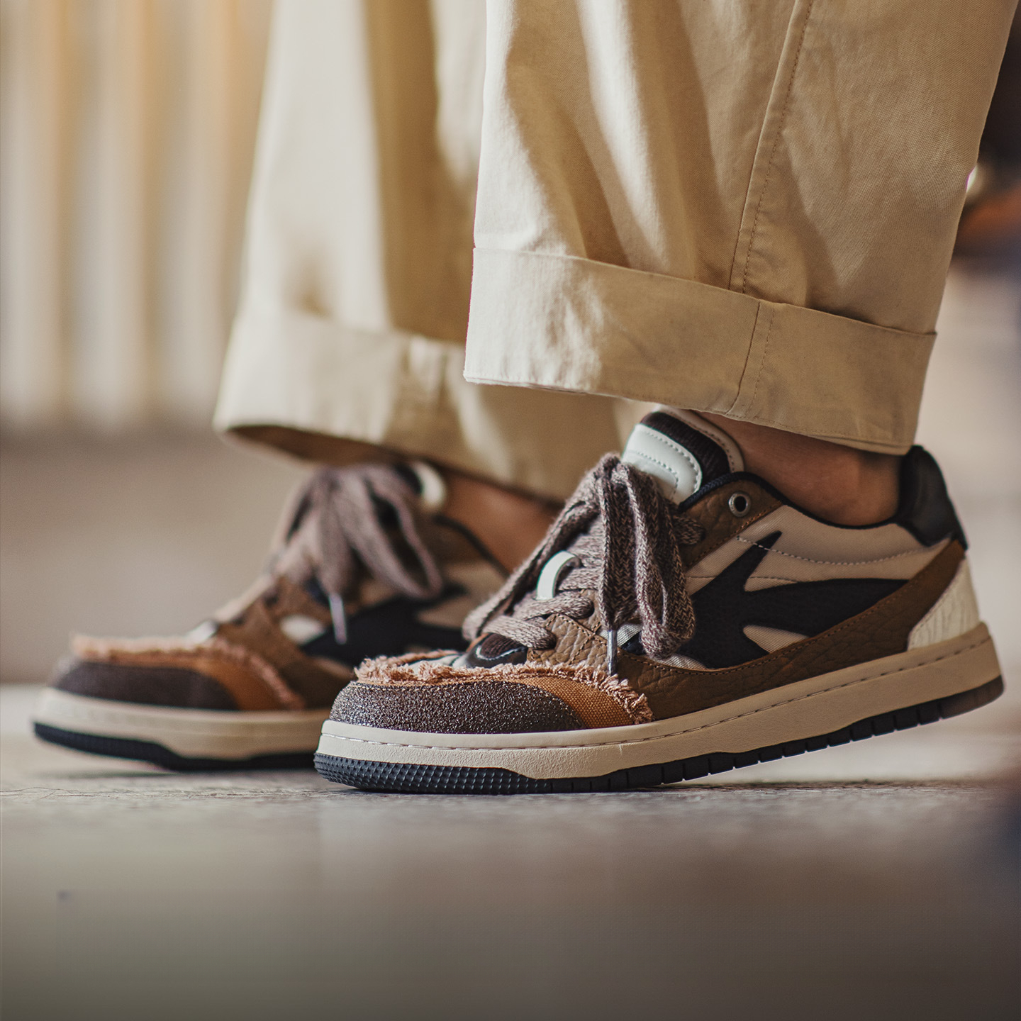 Men's Autumn/Winter Low cut Design with Soft Bottom Retro Board Shoes