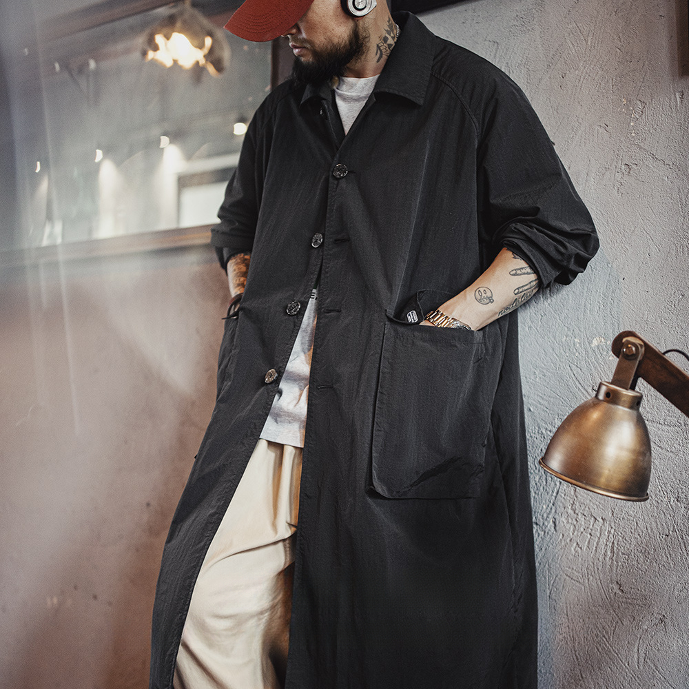 American black Balmain collar long commuting trench coat