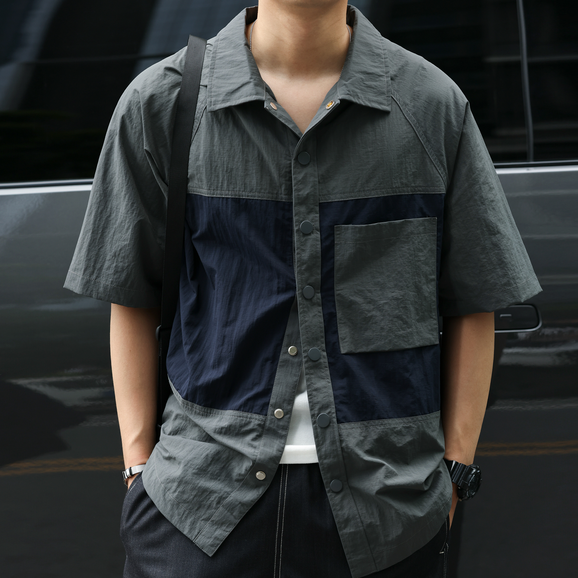 American retro slightly pleated men's 140g contrasting patchwork pocket shirt