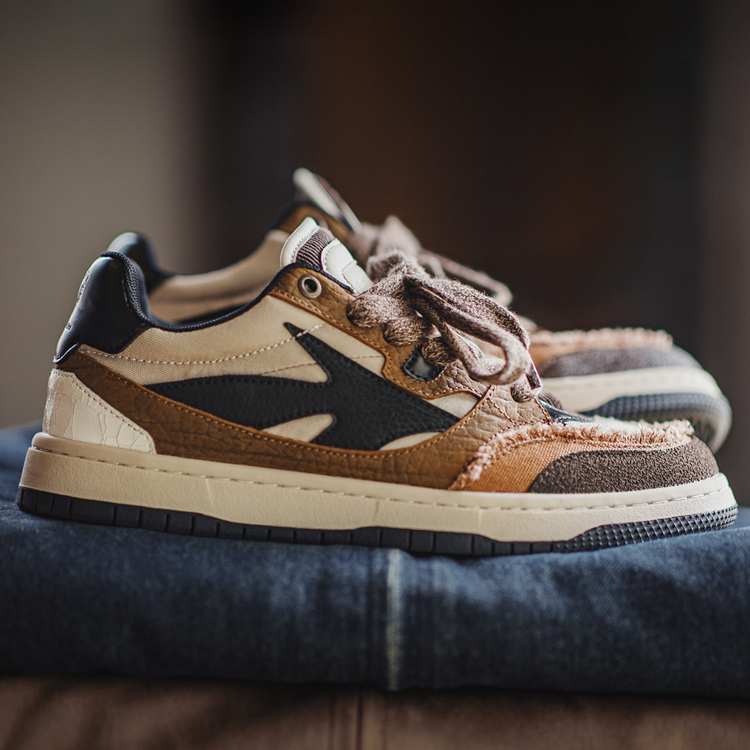 Men's Autumn/Winter Low cut Design with Soft Bottom Retro Board Shoes