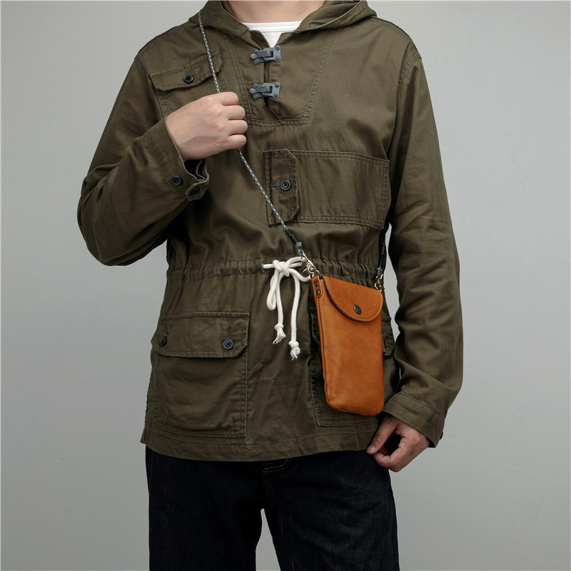 Lightweight and minimalist leather men's crossbody phone bag