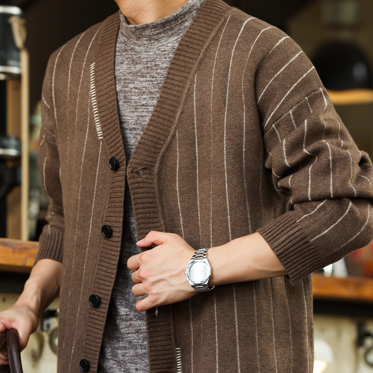 American Retro College Style Striped Men'S Casual Lazy Style V-Neck Sweater