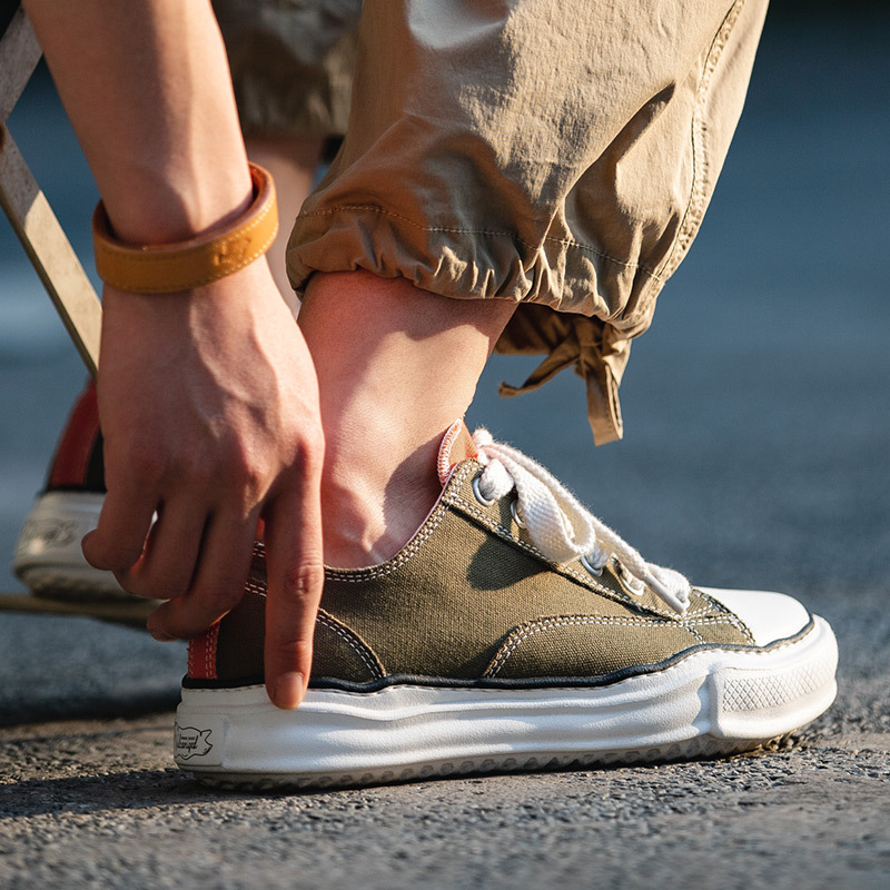 Maden Low cut Instagram style thick sole casual and versatile niche board shoes, trendy and soluble shoes