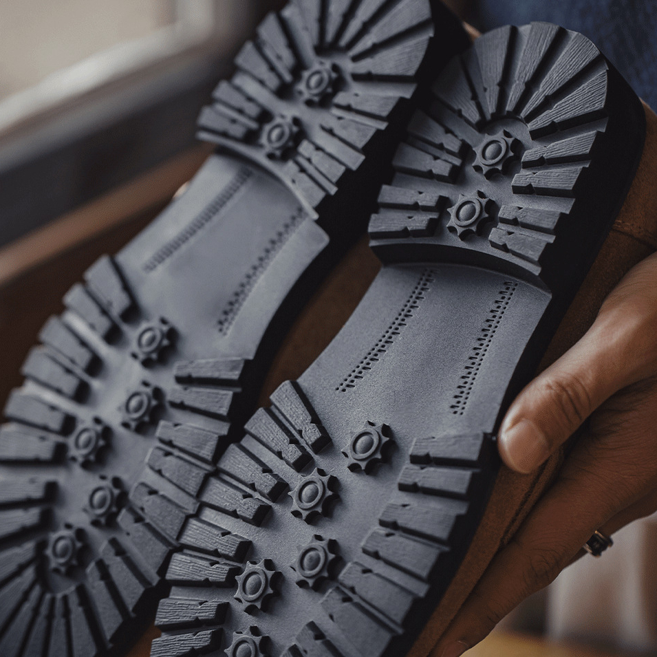 Old Money Style Men's 2025 New Leather Casual Flip Fur Leather Shoes