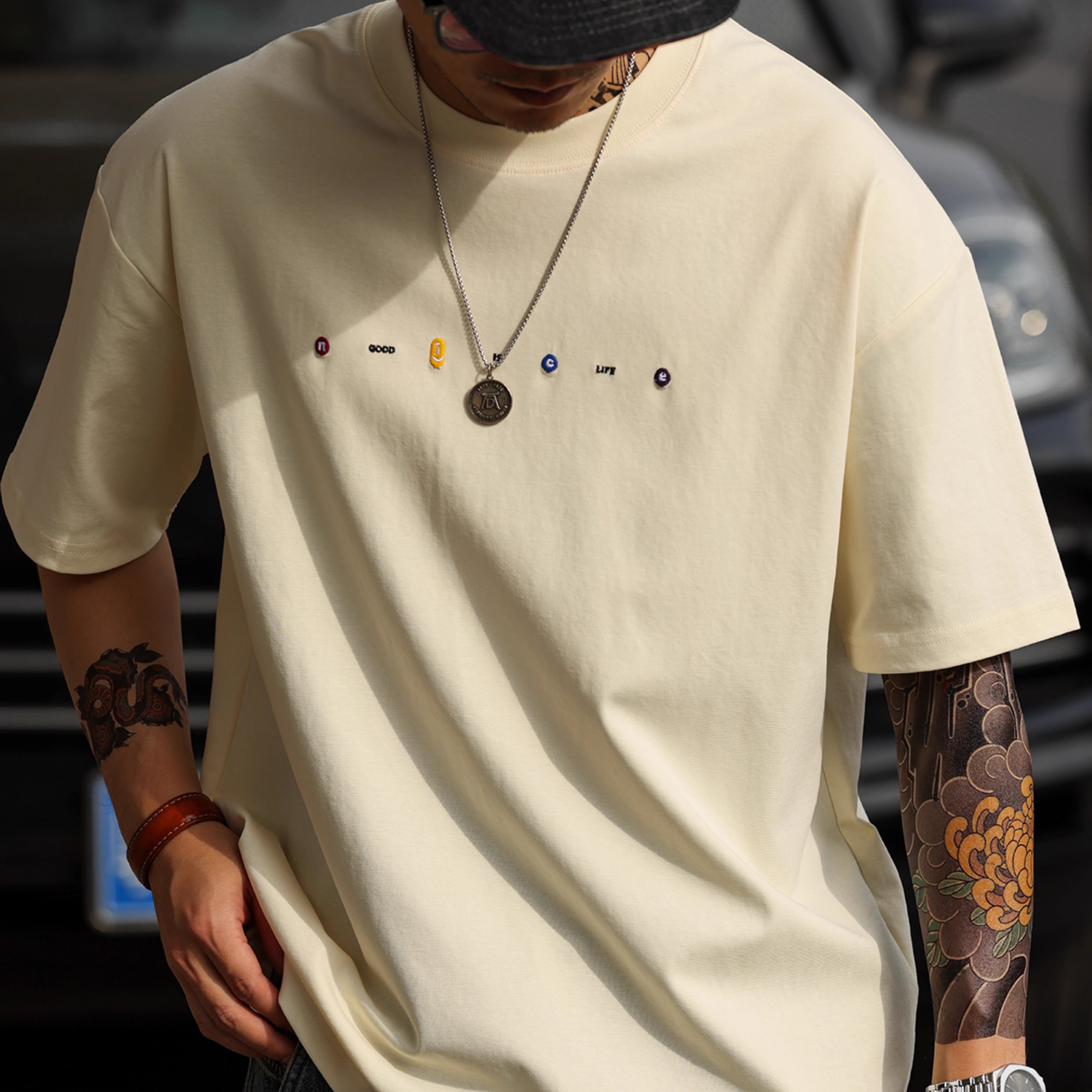 American casual embroidered men's loose and simple round neck short sleeved T-shirt