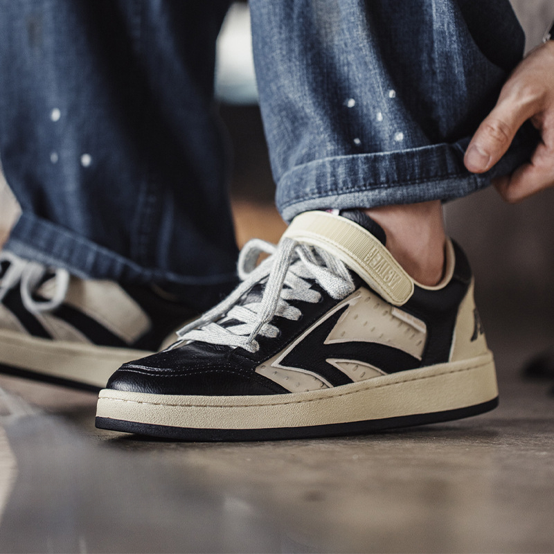 Madden Autumn New Skateboard Shoes Men's Casual Sports Street Style Versatie Shoes Breathable Flat Black and White Retro Board Shoes