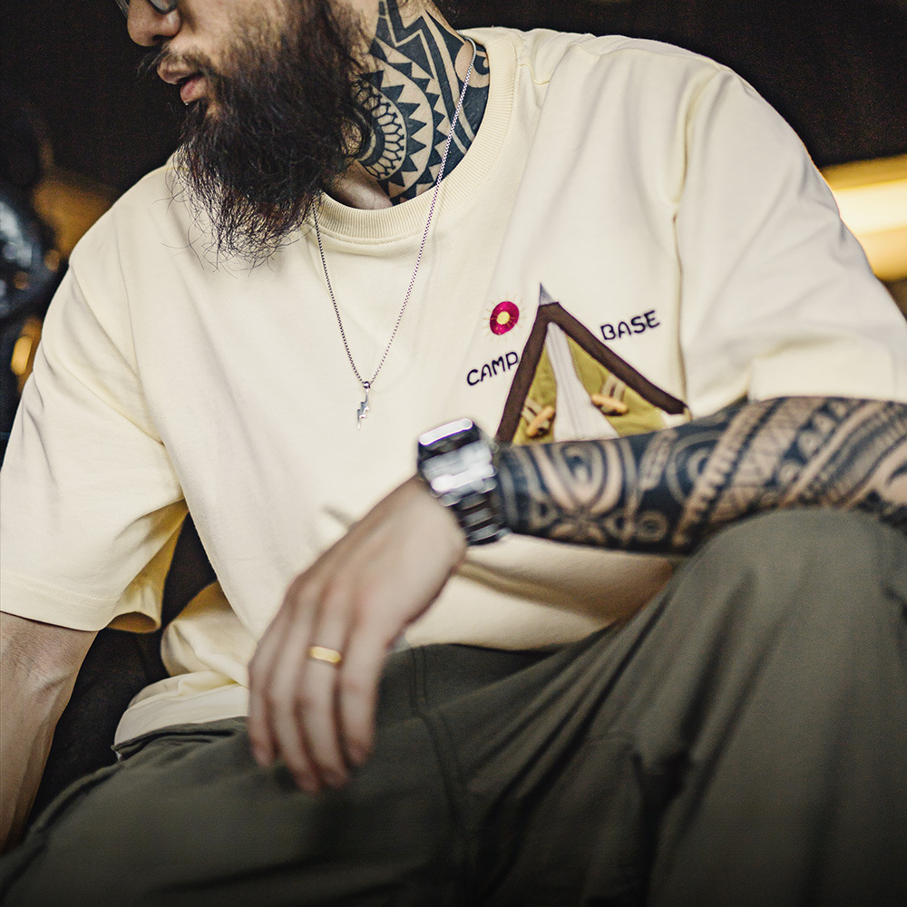 American Creative Embroidered Off White Cotton Thread Collar T-shirt