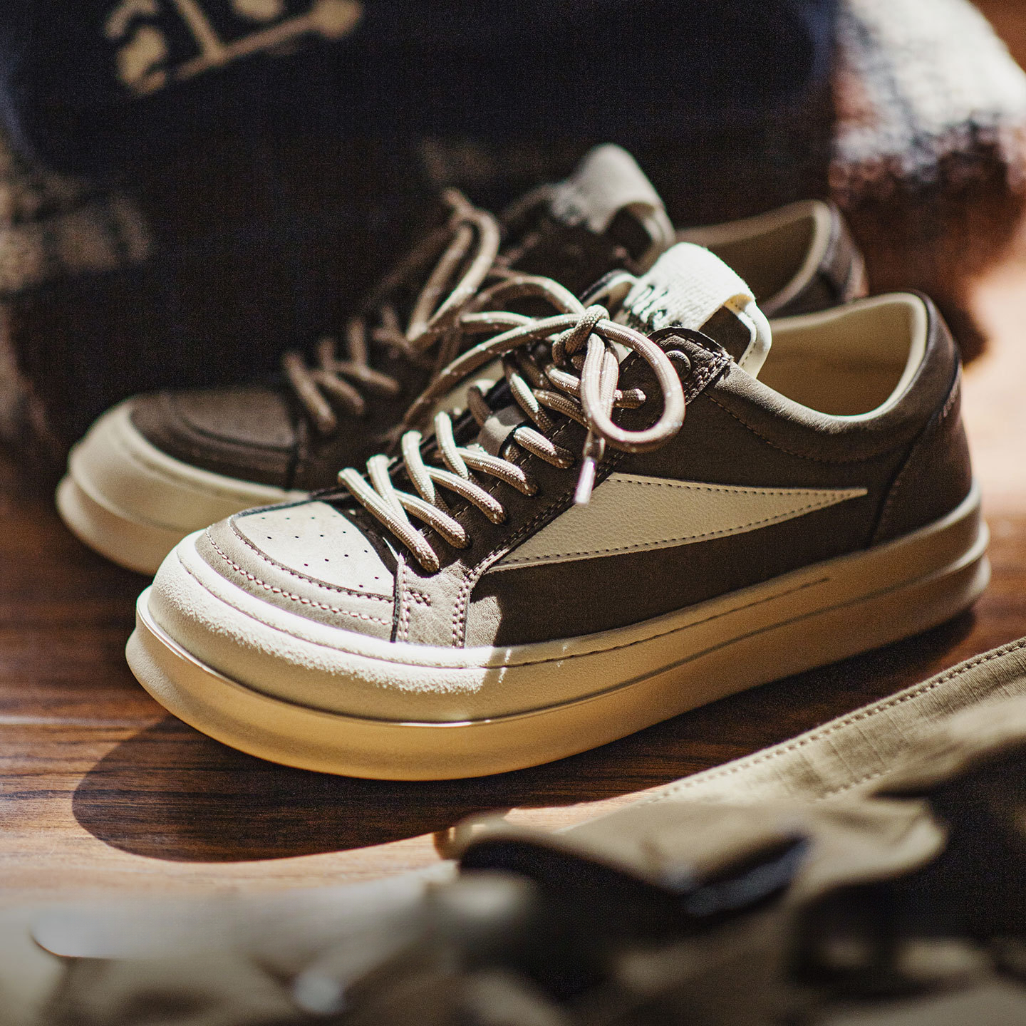 Autumn new men's retro RO thick sole height increasing brown cleanfit casual shoes