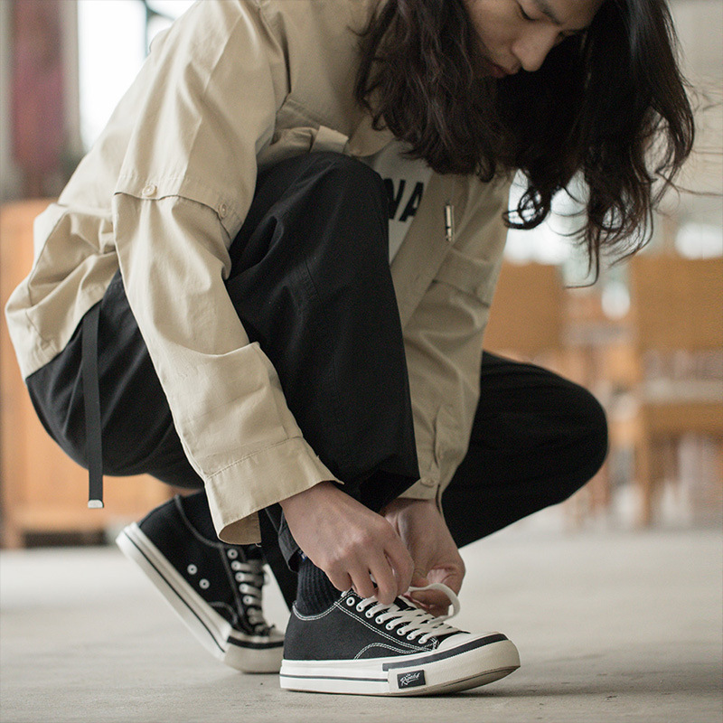 Maden Thick soled canvas shoes are versatile and retro trendy, with a raised low cut board shoe