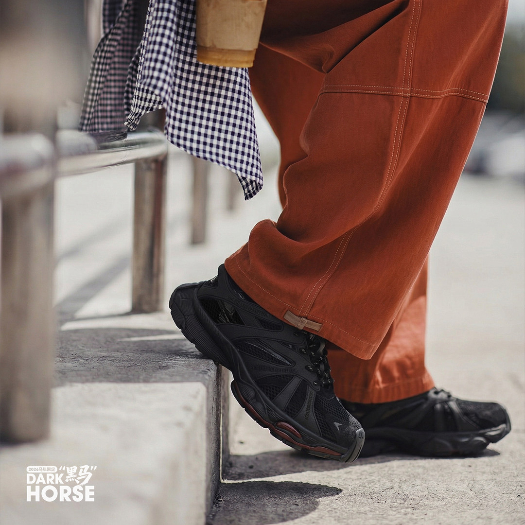 New Limited Edition Thick Soled Height Increasing Retro Casual Sports Shoes For The Year Of The Horse