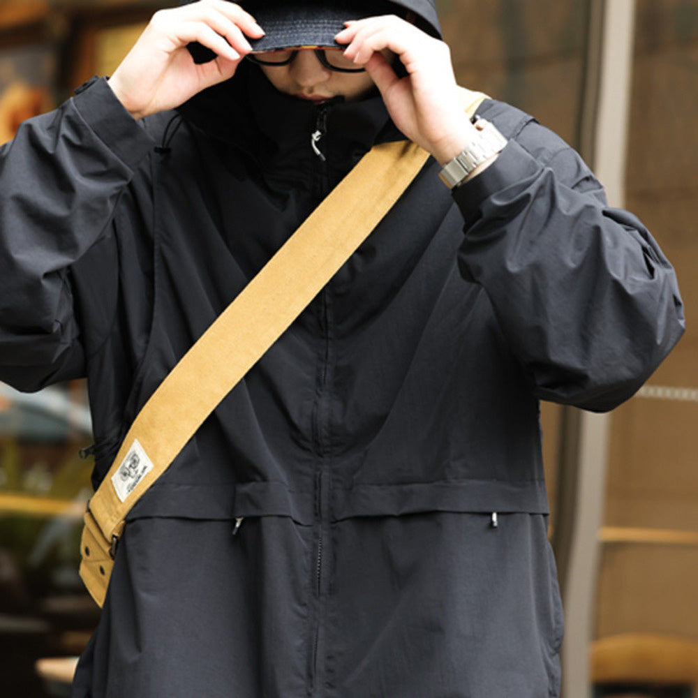 Leisure outdoor waterproof jacket, men's detachable sleeves, hooded mountaineering jacket