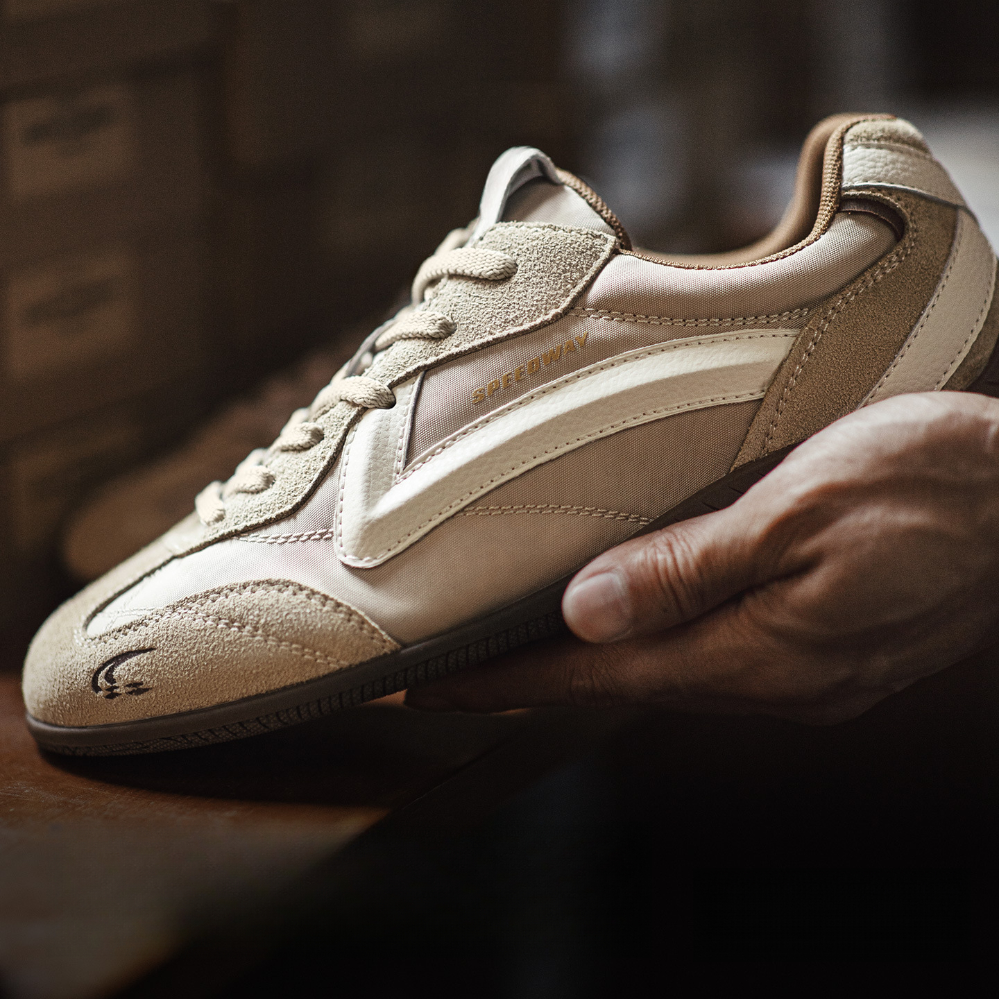 Summer new retro breathable thin soled sports and leisure shoes