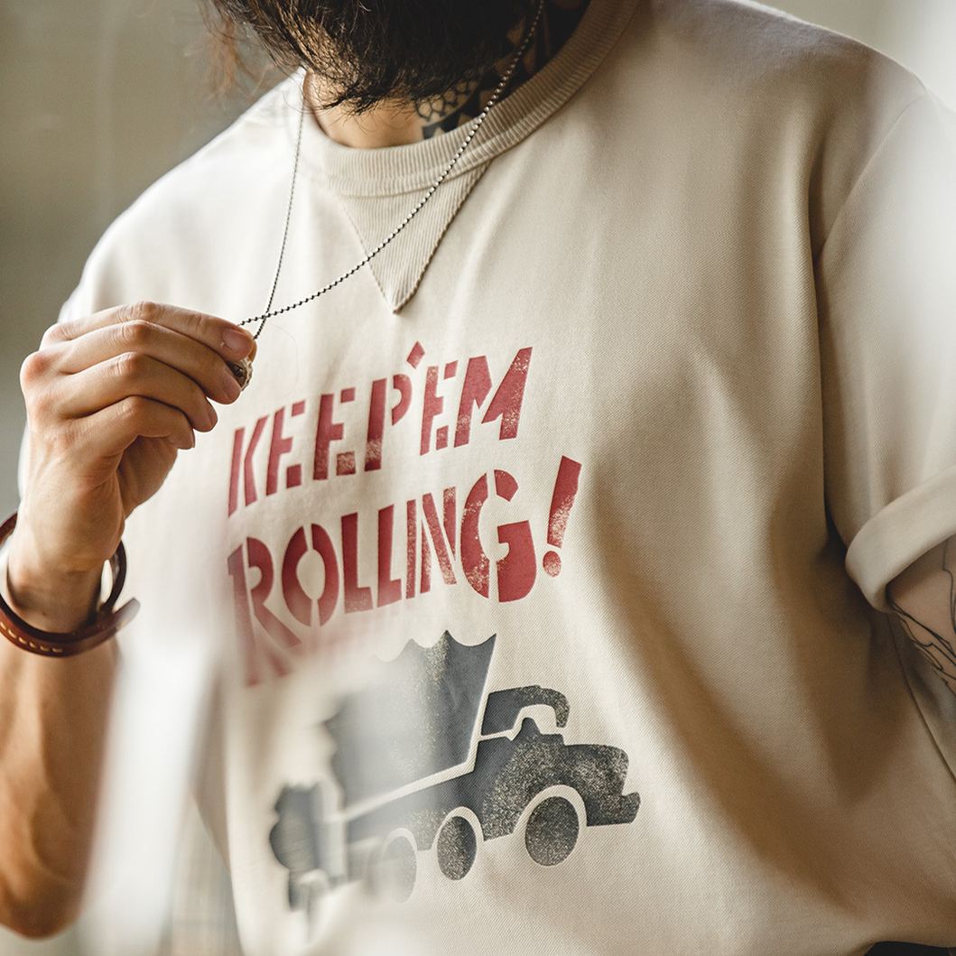 Maden Retro Graffiti Letter Printed Short sleeved T-shirt Blended Round Neck Apricot Pee