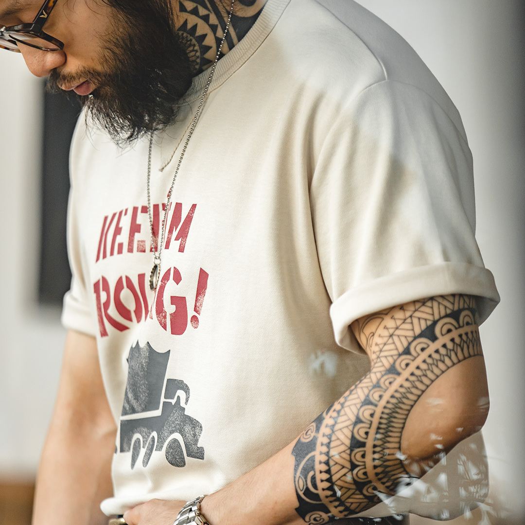 Maden Retro Graffiti Letter Printed Short sleeved T-shirt Blended Round Neck Apricot Pee