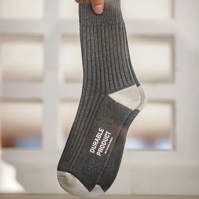 Maden casual contrasting floral yarn knitted mid length socks with three color pit stripe thick thread long socks