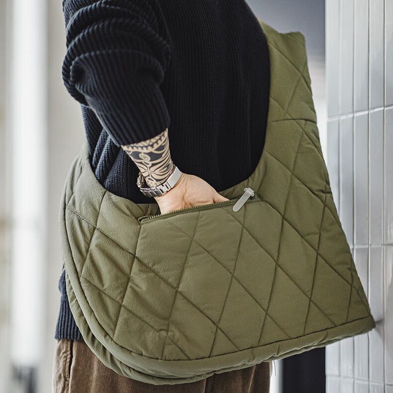 Maden outdoor multifunctional vest large capacity crossbody bag vest