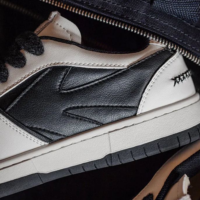 Maden Reversed Panda Black and White Thick Sole Versatile Breathable Sports and Casual Low Top Shoes