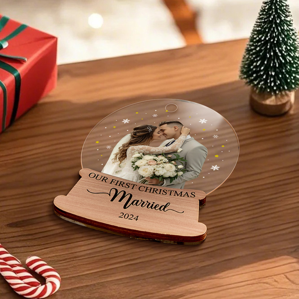 First Christmas Married Ornament, Personalized Couple Ornament, Just Married Christmas Ornaments, Custom Photo Ornament, Custom Couple Gifts