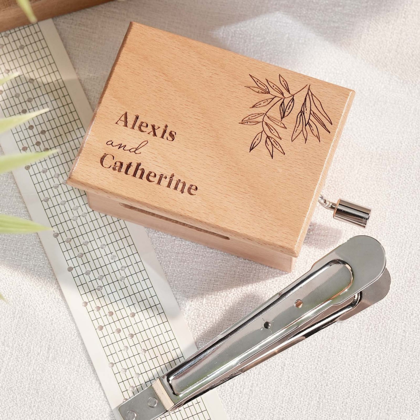 Melocraft Custom Anniversary Hand Crank Paper Strip Music Box Personalized Music Box With Paper Strips Personalized Engraving