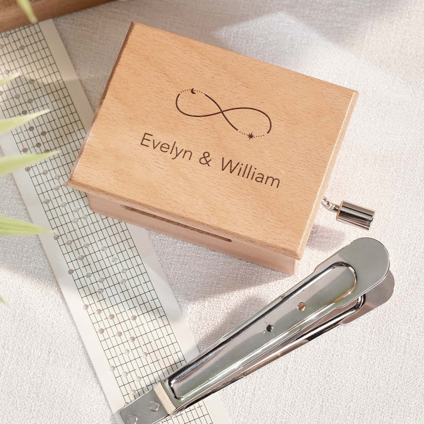 Melocraft Custom Anniversary Hand Crank Paper Strip Music Box Personalized Music Box With Paper Strips Personalized Engraving