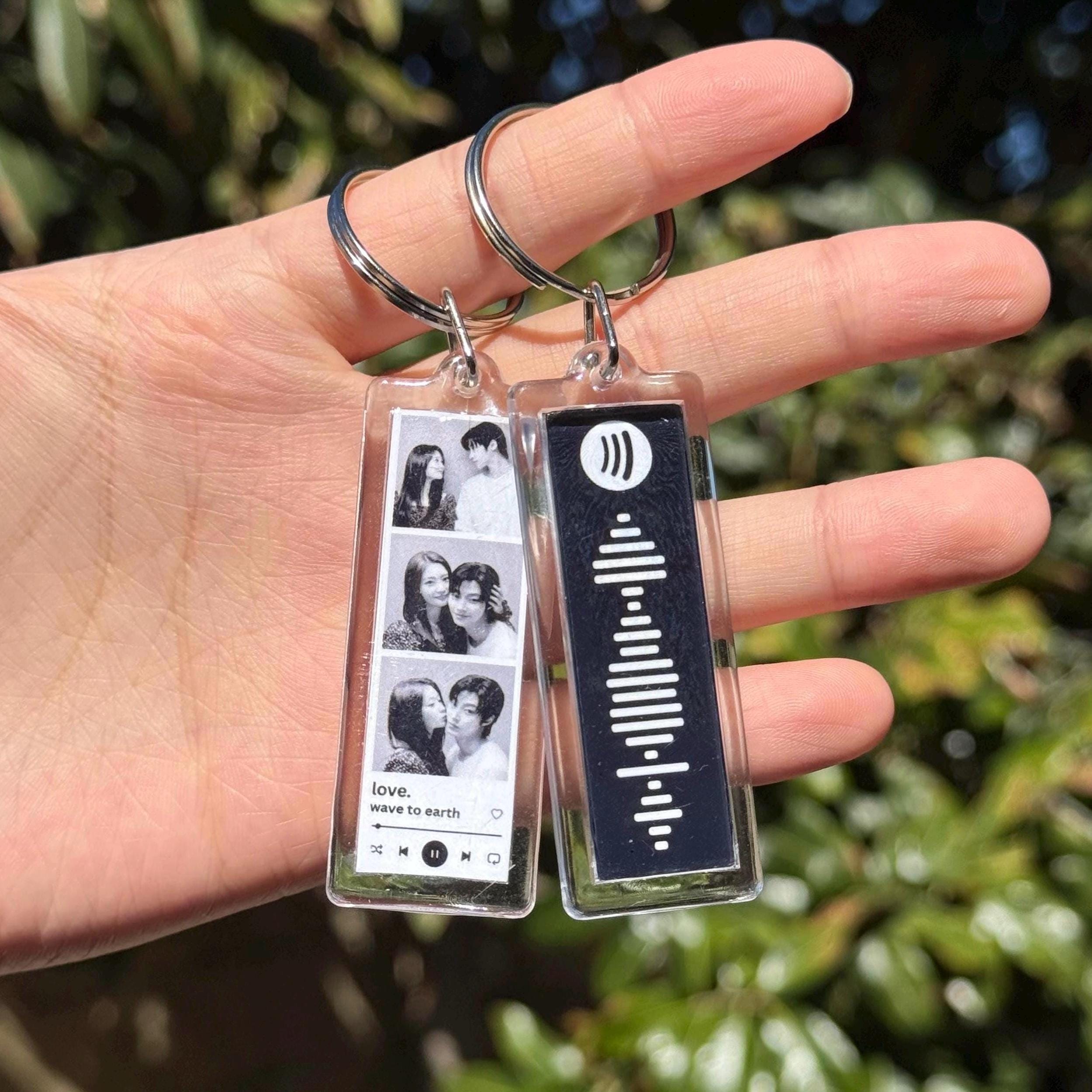 Personalized Music Photo Keychain, Customizable Song or Playlist Song Code, Custom Couple Keychain, Mini Photobooth Keychain