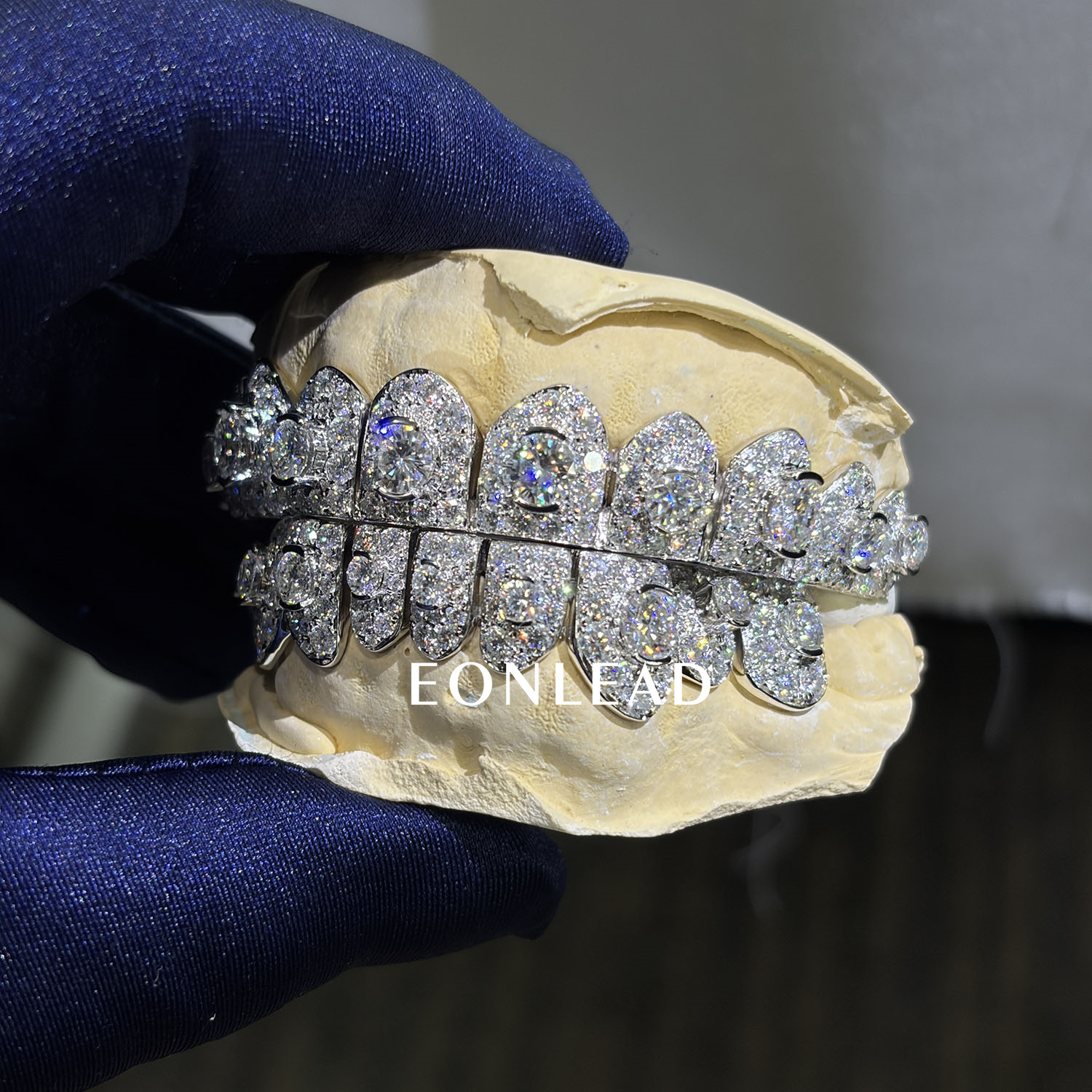 Custom Top Bottom 6 8 10 S925 Silver Giant VVS Moissanite Iced Out Lab Diamond Perm Cut Solid Gold Straight Cut Grillz for Teeth