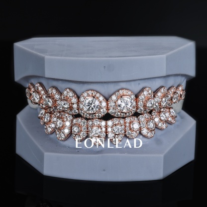 Custom Rose Gold Iced Out Grillz Top & Bottom Honeymoon Set Custom Round Cut D VVS Moissanite Lab Diamond Teeth Grillz for Hip Hop Rapper Jewelry