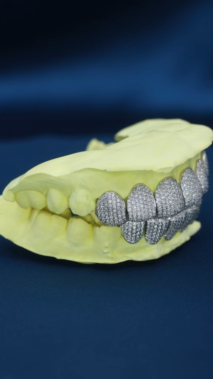 Custom S925 Silver White Gold Plated Top & Bottom 6 Flawless Moissanite Diamond Perm cut Honeycomb Setting Teeth Grillz